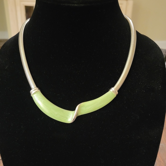 Jewelry - Vintage 80's Silver Toned & Green Enameled Collar Necklace